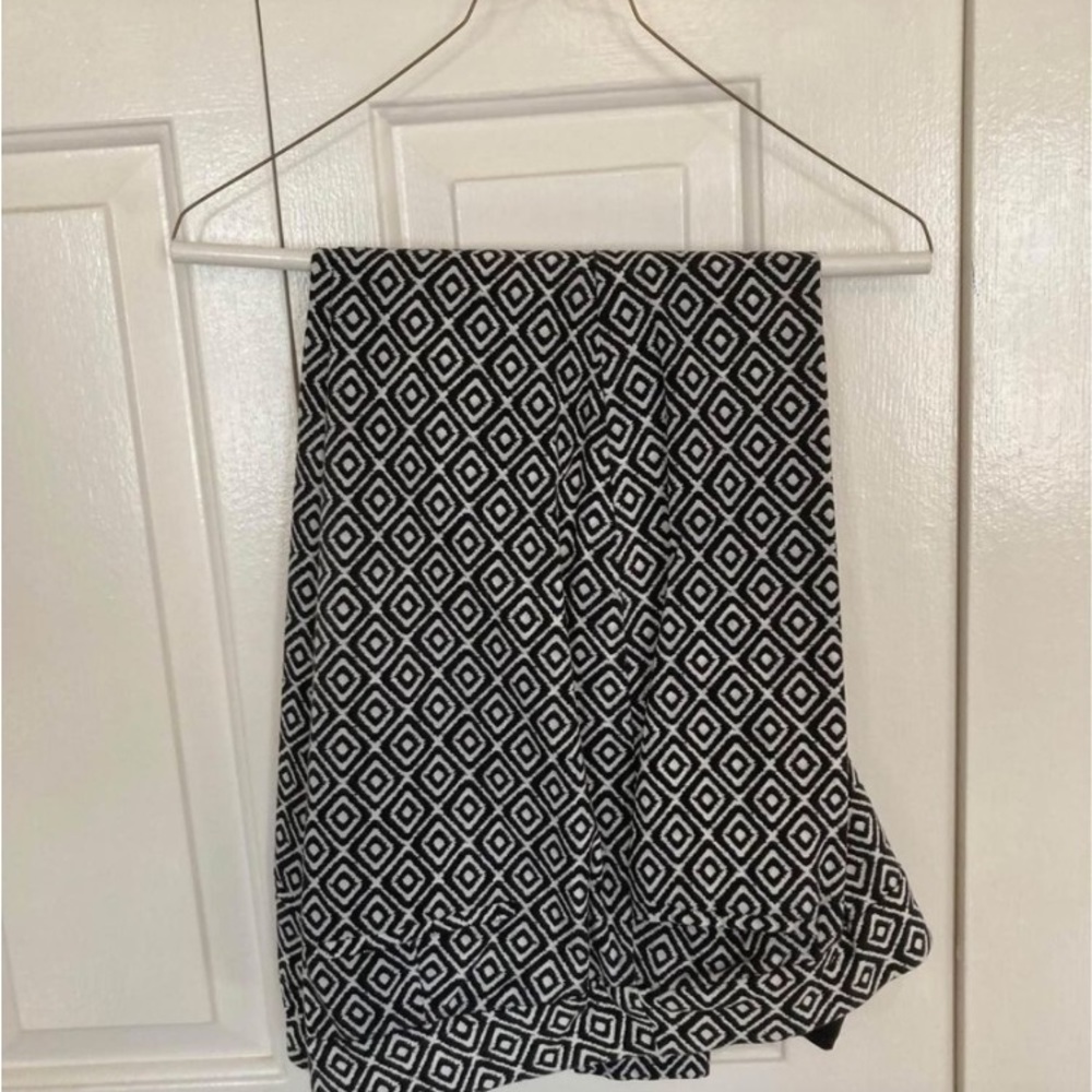 Chico’s Black & White Ankle Pants Sz 2.5 (14)